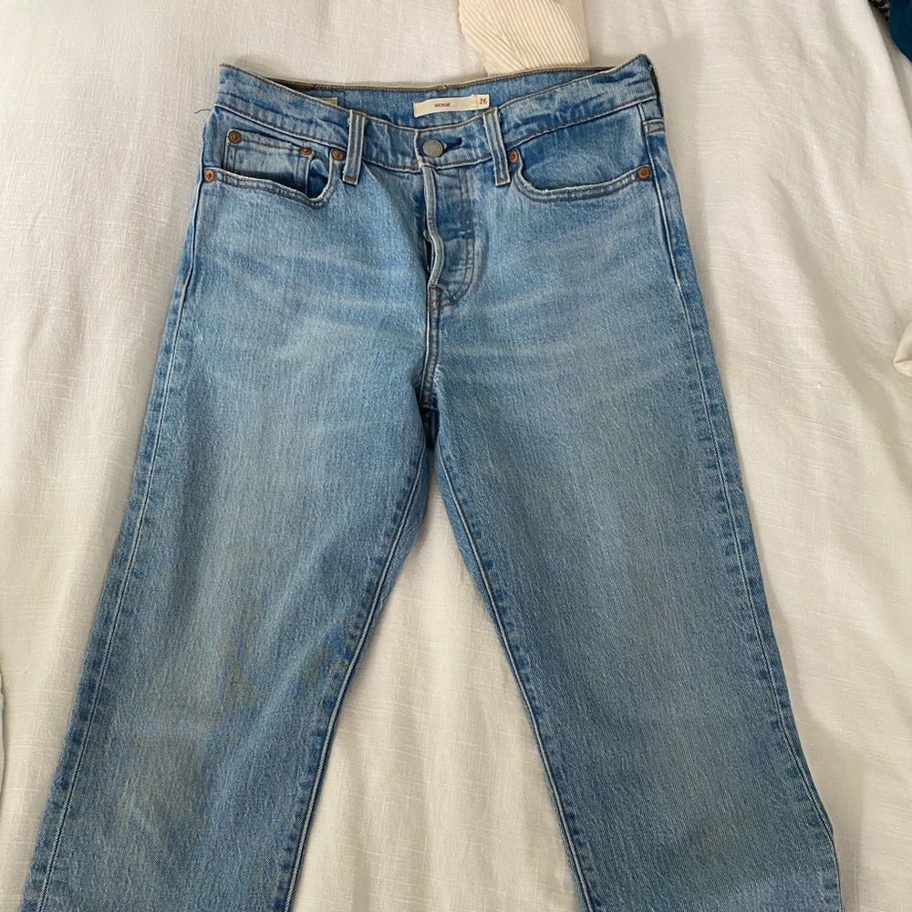 Levi’s Wedgie Fit Light Wash Jeans